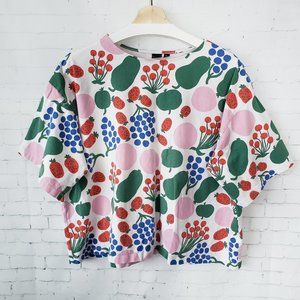 Marimekko Uniqlo Cropped Fruit Print Short Sleeve Top Tee Size XXL Strawberries